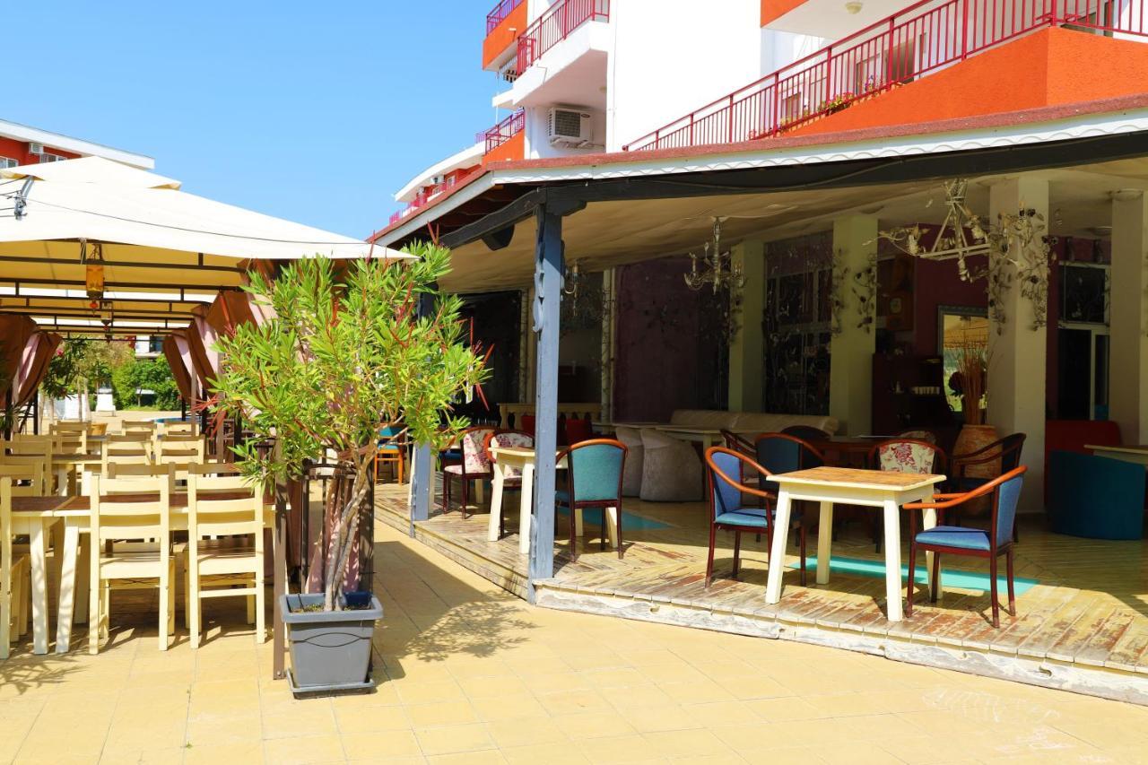Fort Noks - Menada Apartments Sveti Vlas Bagian luar foto