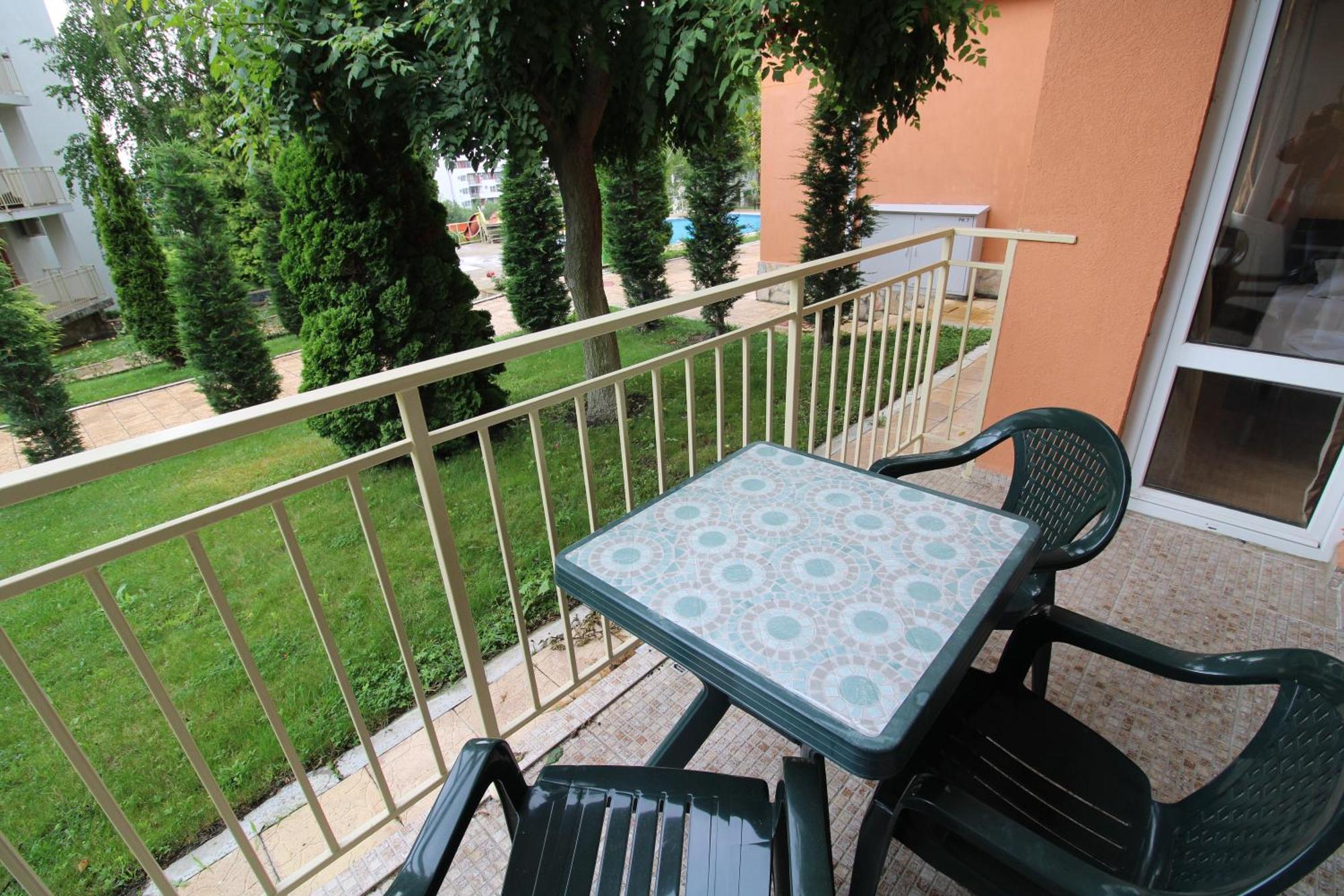 Fort Noks - Menada Apartments Sveti Vlas Ruang foto