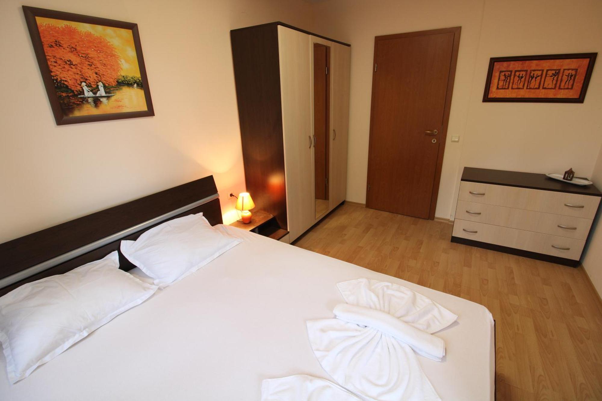 Fort Noks - Menada Apartments Sveti Vlas Ruang foto