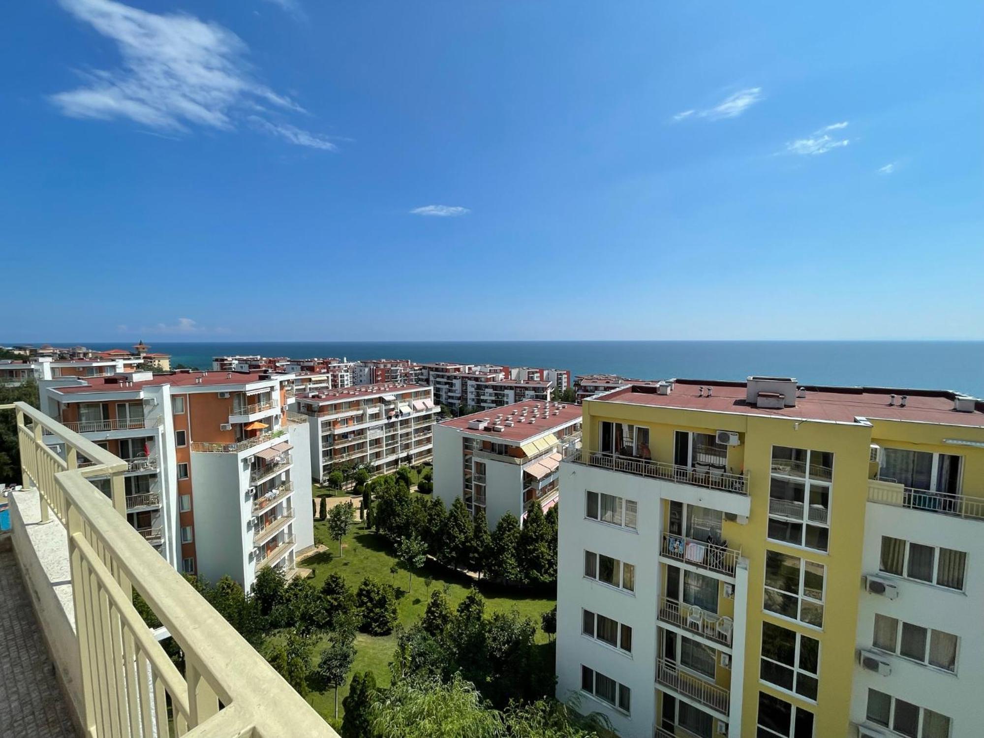 Fort Noks - Menada Apartments Sveti Vlas Ruang foto