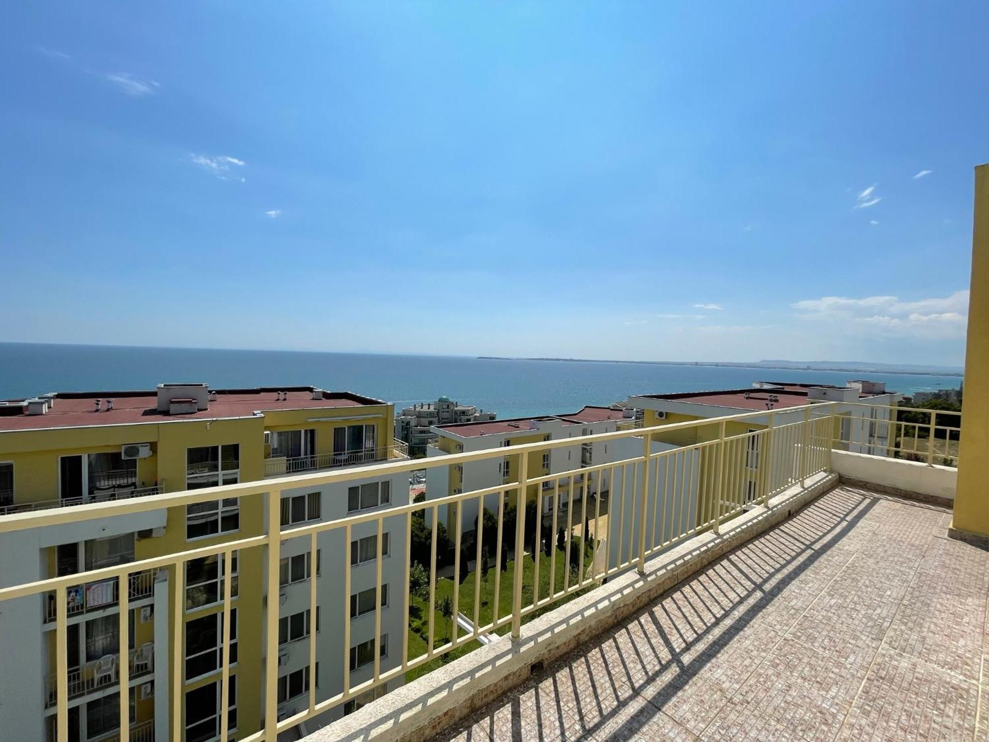 Fort Noks - Menada Apartments Sveti Vlas Ruang foto