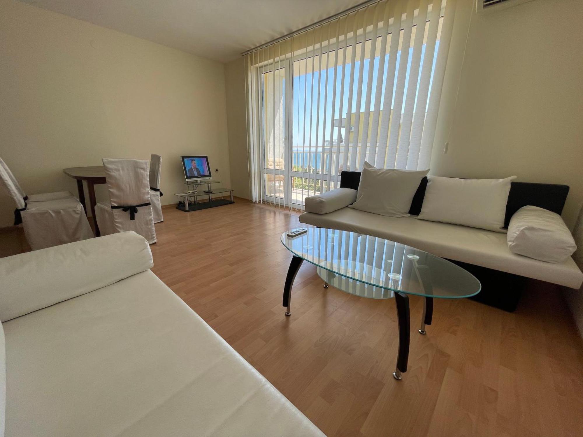 Fort Noks - Menada Apartments Sveti Vlas Ruang foto