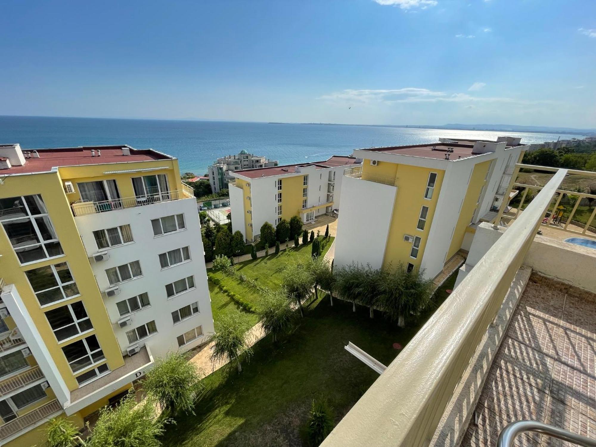 Fort Noks - Menada Apartments Sveti Vlas Ruang foto
